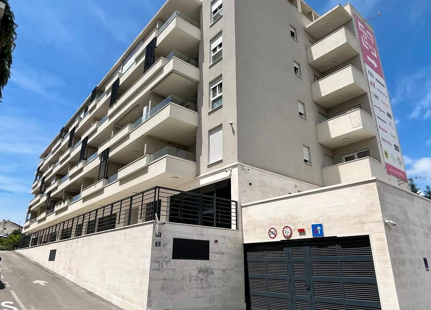 Luxury Apartment Rinos - Free Garage Parking Croatia